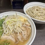 ラーメンピース - 小豚＋TK（ピース風つけ麺）＋青ネギ、ニンニクコール