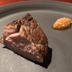 マルタ - 豚肉、東京エックスの薪火焼き。脂身はありませんが、滋味な滲み出てきました。