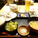 炉端焼き 鷹島本まぐろ 魚然 - サラダ