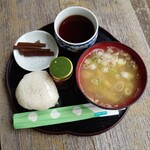 八滝　もみじ亭 - 塩むすびとたけのこ汁