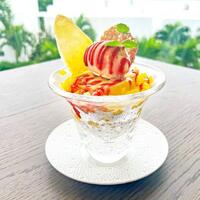 季節のフルーツパフェ