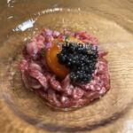 雪花菜 - ・白老牛のシンタマのユッケ