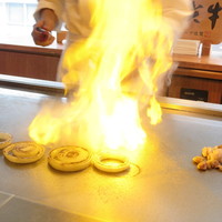 佐賀牛 季楽 銀座  - 季楽 鉄板焼き：国産牛サーロイン 150g 　ニンニク醤油、ヒマラヤ岩塩、柚子胡椒、山葵で　季節の焼き野菜：玉葱、生キクラゲ、伏見唐辛子、茄子、モヤシ、ニラ4