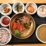 가야금 인천공항 - Bibimbap with sliced raw beef 国産ユッケ入りビビンバ