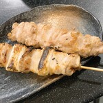 三酉屋 - ねぎま220円、せせり198円