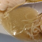 麺家 たけ田 - スープの感じ