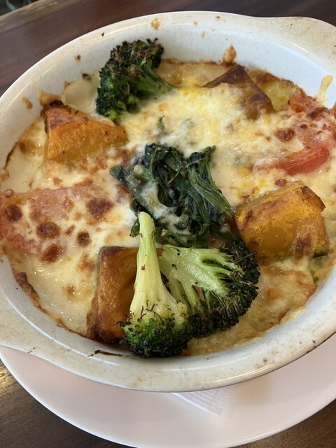 Jonathan Komae Ten photo 2