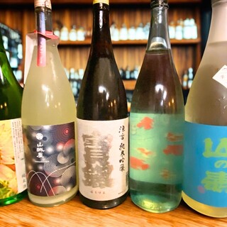 季節ごとに厳選される、料理に合う日本酒