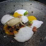 エクアトゥール - 桂花陳酒のラビオリ　練乳のアイス　杏仁とマンゴーのソース　無花果添え