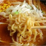 山形らーめん天童 - 麺のアップ