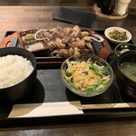 もも焼き 大山 京都ヨドバシ店 - 大山どりもも焼き定食 1,683円