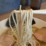 煮干拉麺 小烏丸 - パツパツの細ストレート麺♪