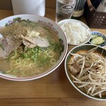 江ちゃんラーメン - B定食の全貌