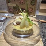 お猪口 - 炙り中トロ、らっきょ、酢味噌