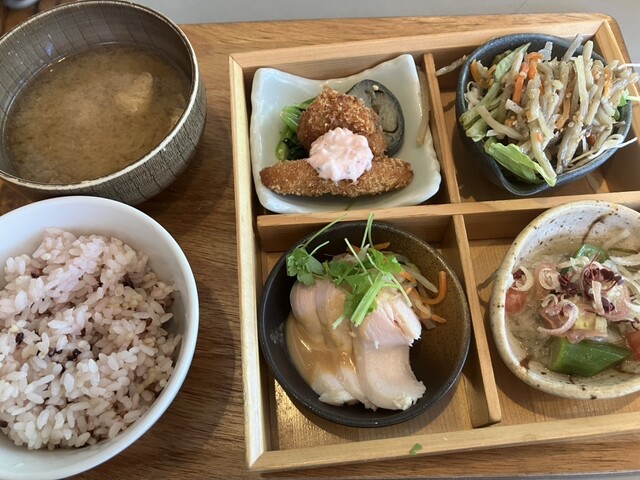 Balance Shokudo &amp; Cafe Asshoku photo 5