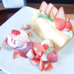 花実 - いちごスペシャルケーキ