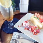 花実 - いちごスペシャルケーキセット（アイスつき）