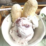 キッチン スタジオ ジジ - ブドウのアイスクリームとビスキュイ