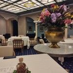 304894624 - 雰囲気の良い店内。