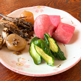 工場直送の旬な漬物やアレンジレシピメニューが食べ放題