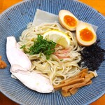 青森煮干 和渦製麺 - 