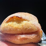 ひろや製パン所 - 料理写真:生ハムとブリーチーズ