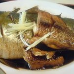 一休 - イナダと鯛の煮付け