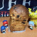 ＰＡＮ　ＦＡＲＭ - レーズンぱん　184円(税込)