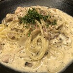 Ciao centro - イベリコ豚ベーコンと３種きのこのトリュフ香るカルボナーラ：１７３０円