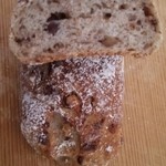 fig - クルミと雑穀のカンパーニュ