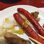 たんや善治郎 - 牛タンソーセージ　牛タンつくね