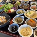 精進薬膳IPPUKU - 野菜たっぷりの、ヴィーガン料理だぜぇ〜(・∀・)