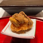 照寿司 - 鱧揚げ 雲丹のせ