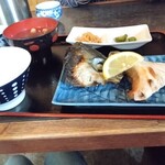 お食事処 鮮魚商 魚てつ - 