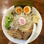 ヤマネコ軒 - 黒醤油特製豚そば並＋ヤサイマシ＋オロチ麺