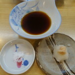 寿司・うなぎ 羽子吾 - ワカサギの天ぷらは塩と天つゆで頂きました