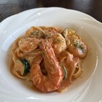 LA PIZZICA - ◉ 海老とズッキーニのトマトクリームソースの
　　パスタ　　　　　1,540円（税込）