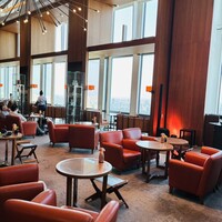 ザ タヴァン グリル＆ラウンジ - 