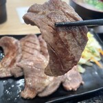 吉野家 - ふつうのはこんな感じなので多少かたいとこもあるけどお手軽だしありです！