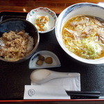 蕎麦屋やまぐち - やまぐち　ランチ　冷たい肉中華とミニ焼肉丼　830円　2014年8月