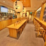 だし茶漬け+肉うどん えん - 内観(入口から)