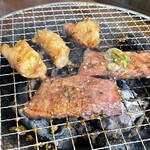 炭火焼肉 やまじ - 