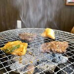 炭火焼肉 やまじ - 