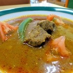 ウルガチェフ功琲 - トマトと豚の夏カレー