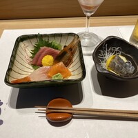 すし うおいち - お刺身4点盛りと生シャコ