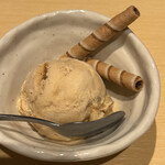 炙り焼 たか田家 - デザート:季節のアイス(きな粉わらび餅アイス)