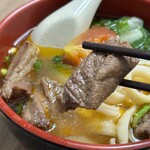 永康刀削麺 - トマト牛肉麺