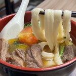 永康刀削麺 - トマト牛肉麺