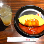 北極星 堀江店 - 少し後から「ビーフオムライス」と「ゆず酎ハイ」が来ました