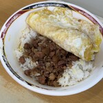 天天利美食坊 - 魯肉飯の玉子のせ（小）